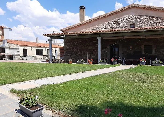 El Almendro Del Cura *