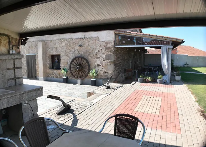 El Almendro Del Cura *